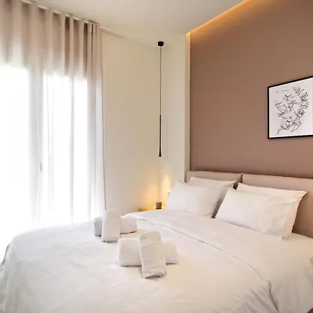 Eos Apartment *