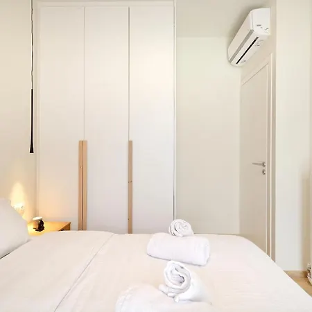 Eos Apartment *