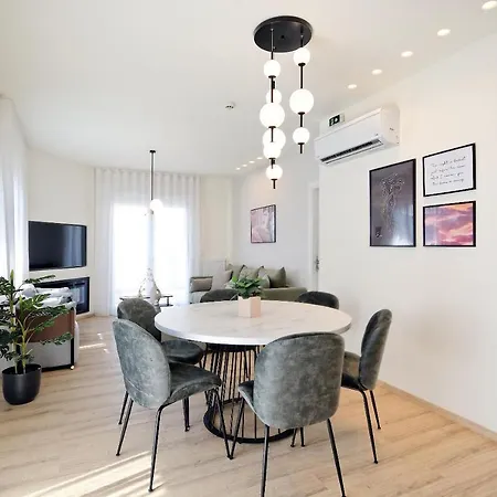 Eos Apartment *